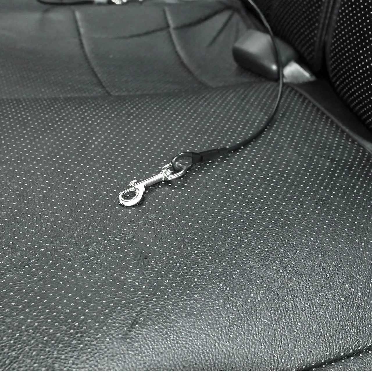 Dog Car Seat Belt, Stainless Steel Cable Chew Proof Pet Car Seat Belt Safety Restraint Tether Puppy Vehicle Seat Belt Double Clip Chew Proof Dog Car Leash Lead(31 inch)